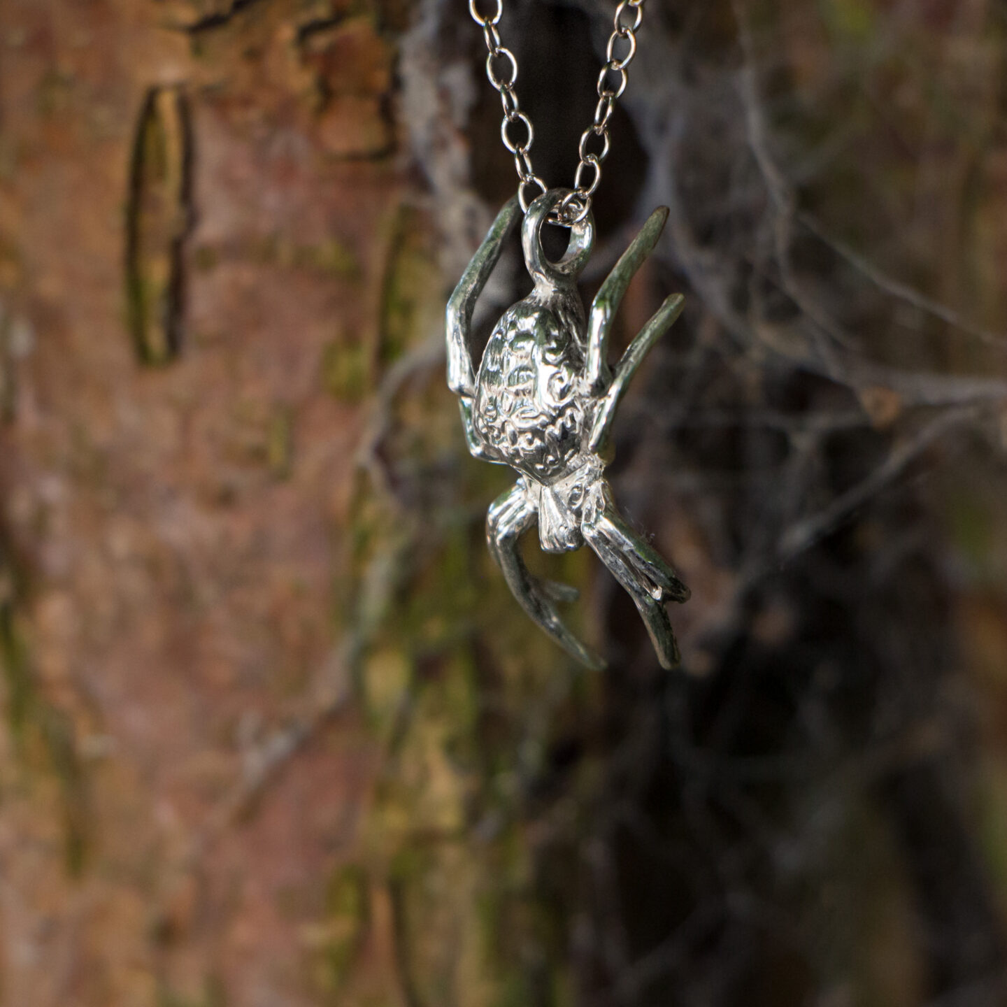 Garden Spider Pendant (female)