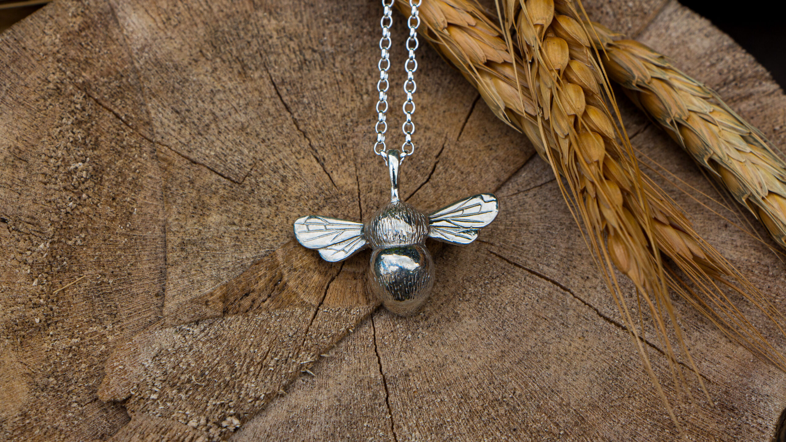 Bumblebee Pendant - Image 3