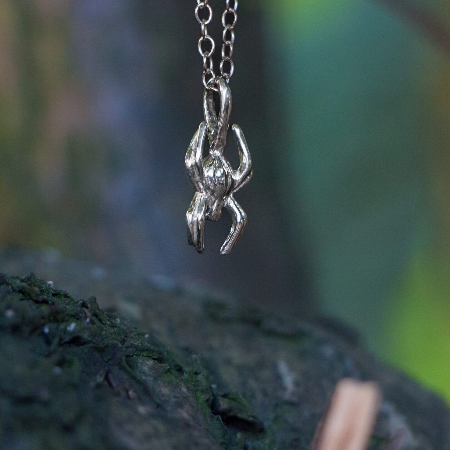 Garden Spider Pendant (male)