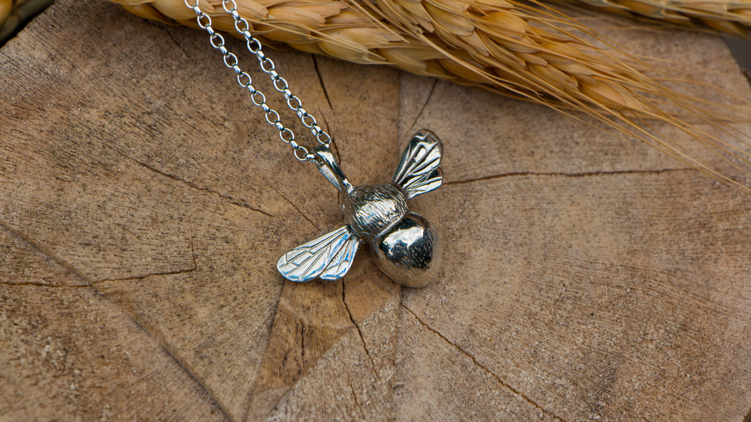 Bumblebee Pendant - Image 4