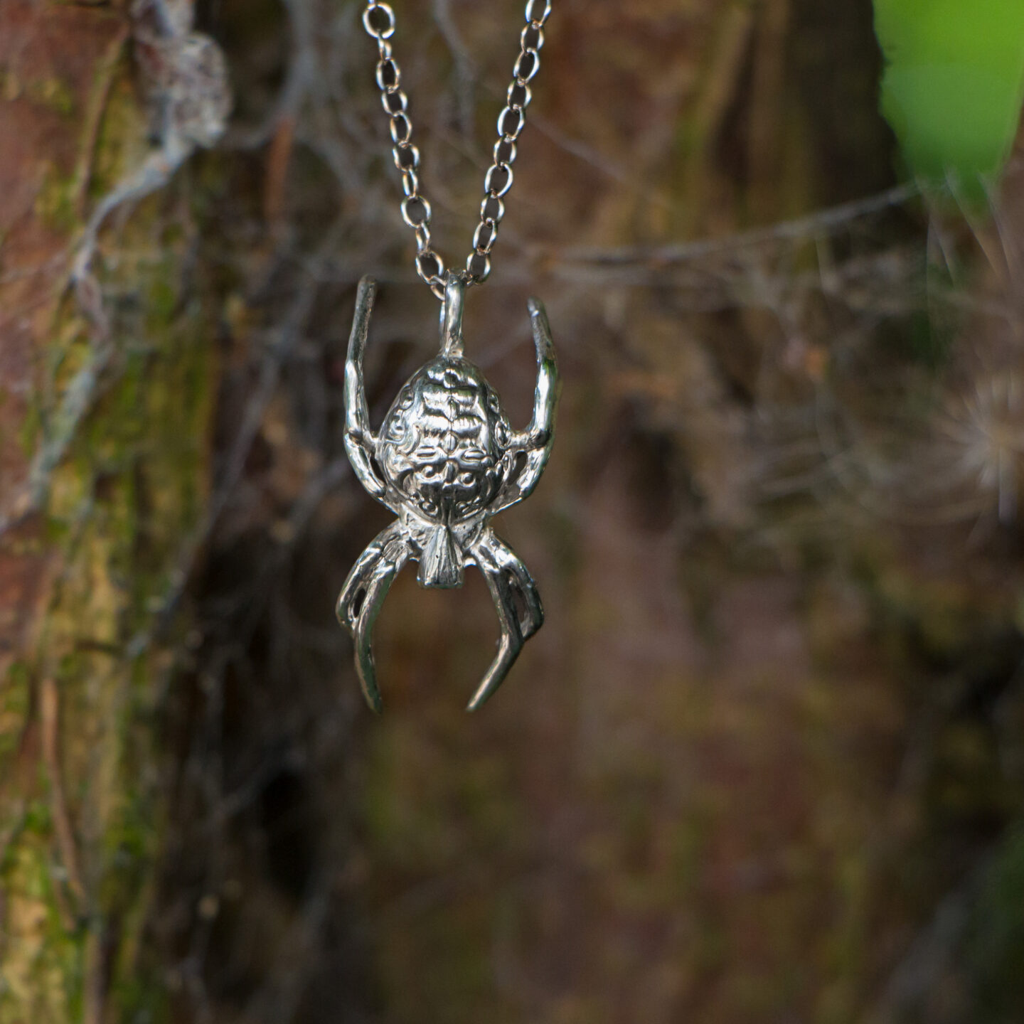 Garden Spider Pendant (female)