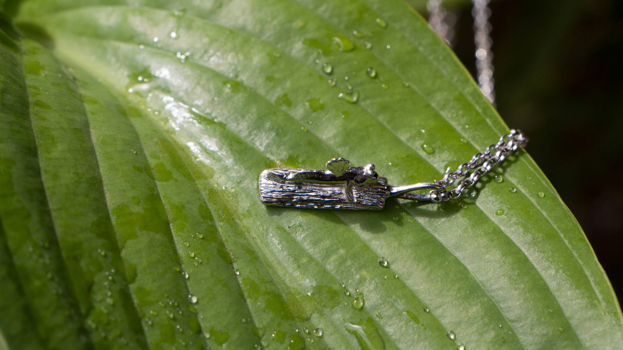 Miniature Mudskipper Pendant - Image 3
