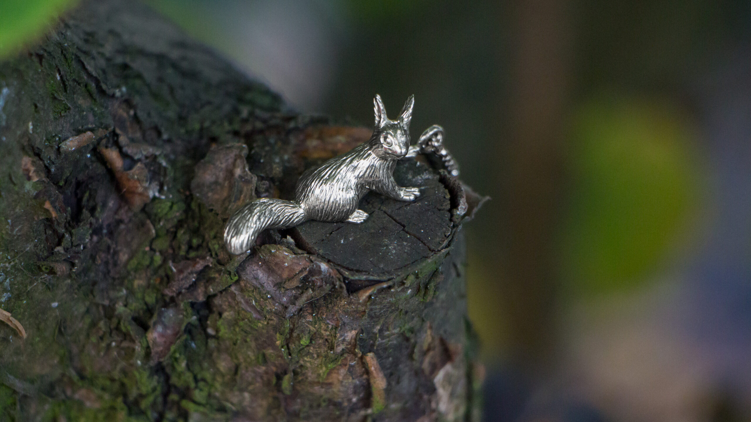 Red Squirrel Pendant (eco-silver) - Image 3